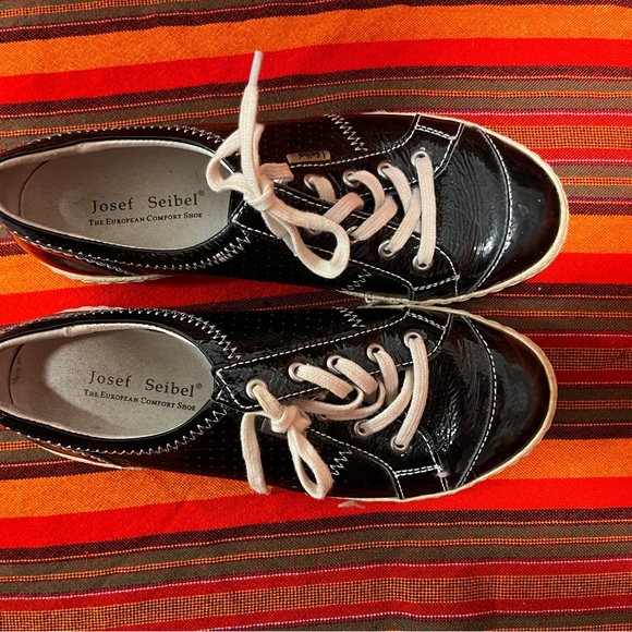 6.5 (size 37) black patent leather sneakers. Josef Seibel. - Picture 5 of 8